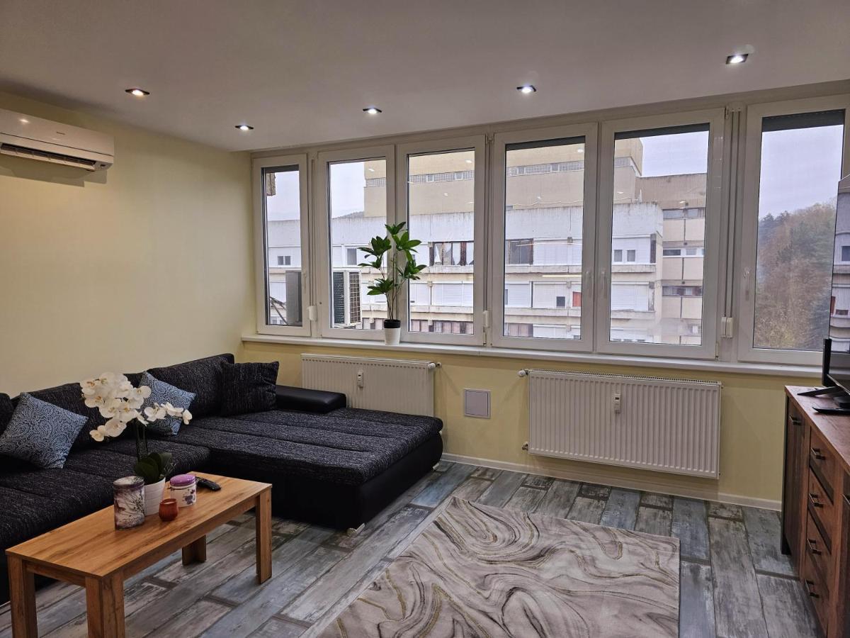 Urban Loft Lejlighed Salgótarján Eksteriør billede