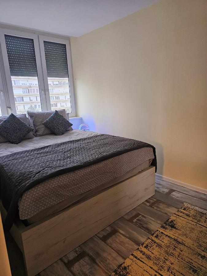 Urban Loft Lejlighed Salgótarján Eksteriør billede